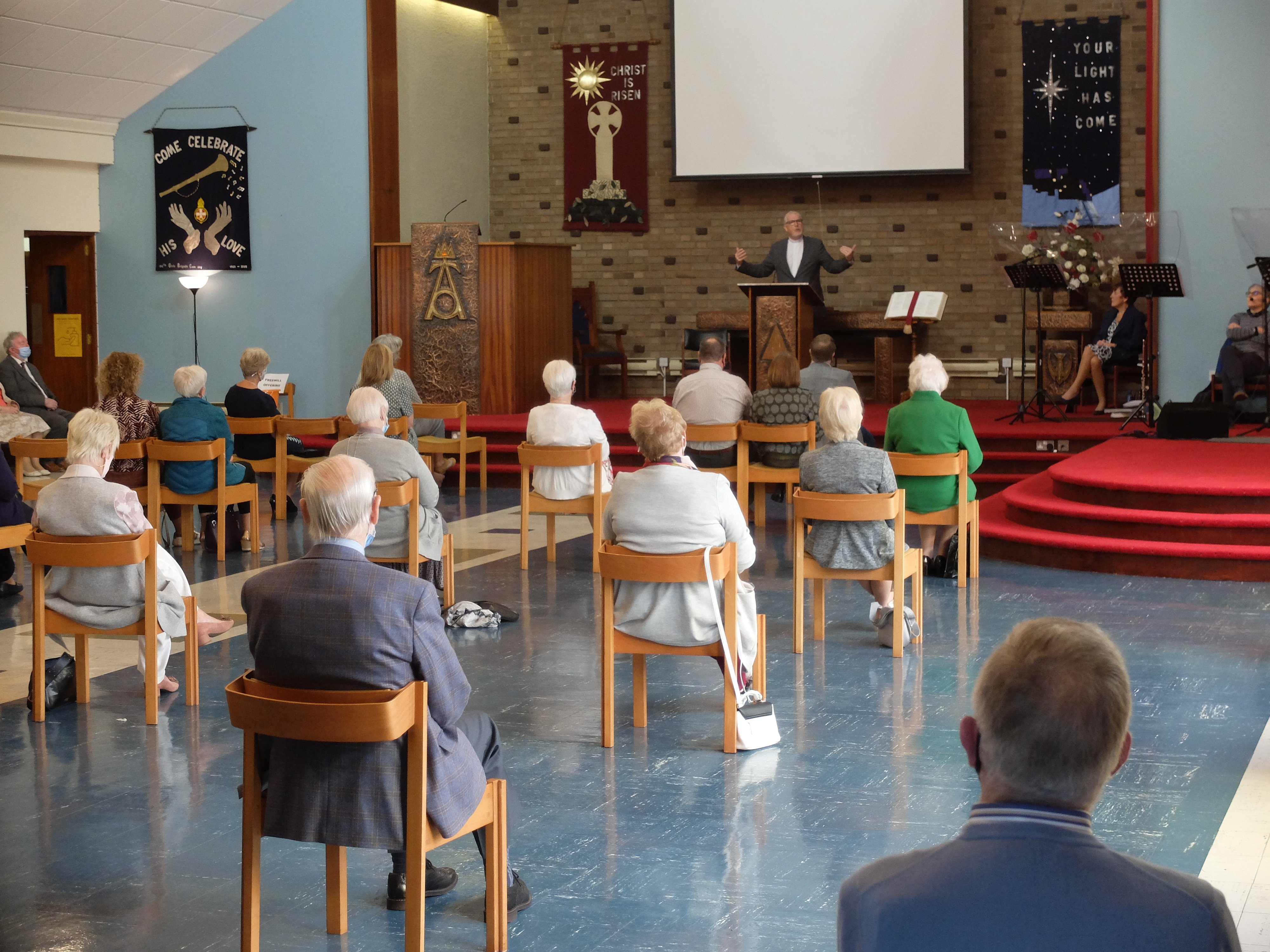 Moderator makes first congregational visit Church News